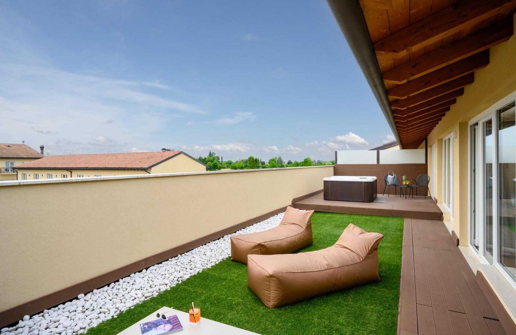 Leonardo Hotel Lago Di Garda - Wellness And Spa Λατζίζε Εξωτερικό φωτογραφία