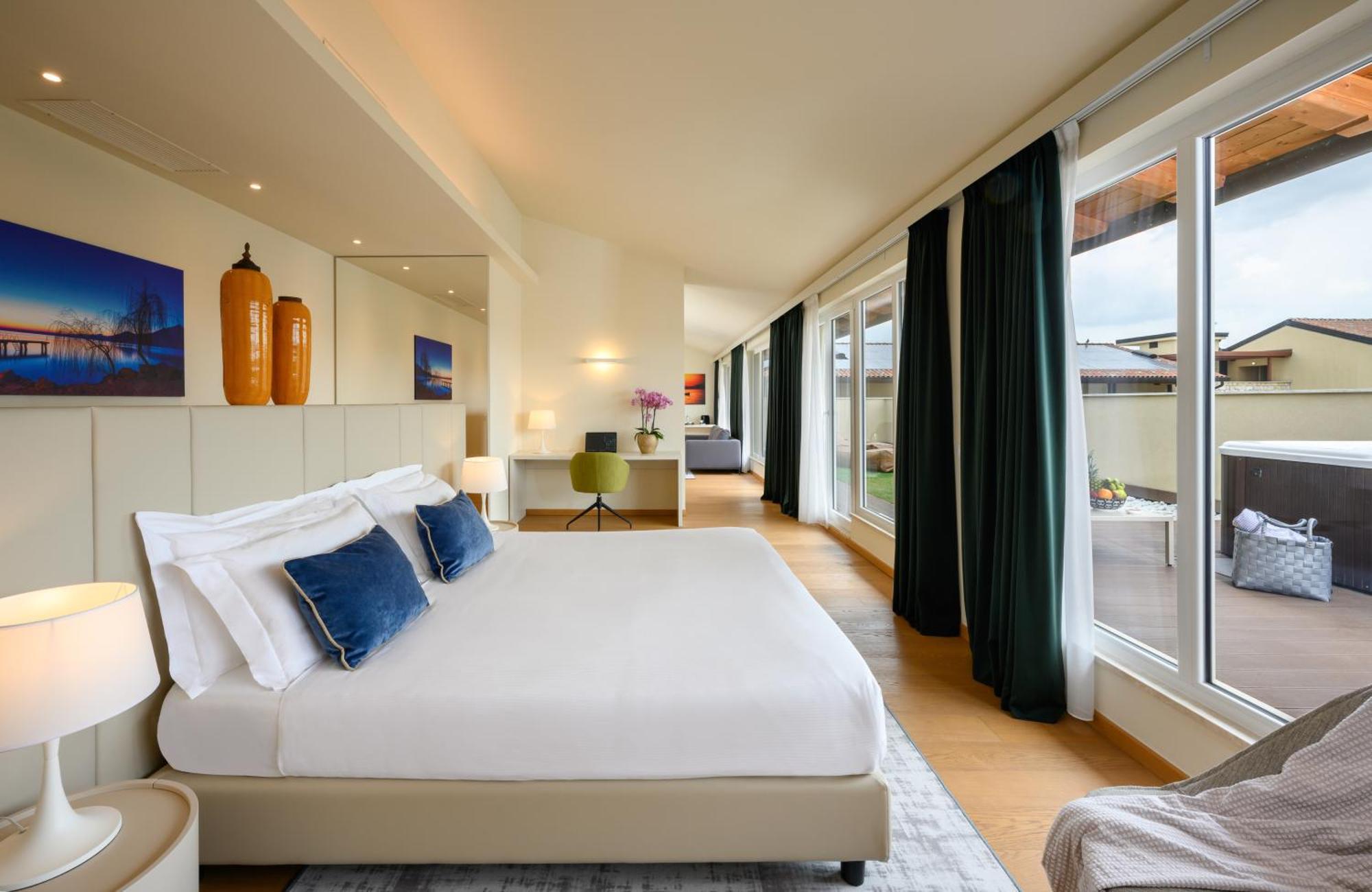 Leonardo Hotel Lago Di Garda - Wellness And Spa Λατζίζε Εξωτερικό φωτογραφία