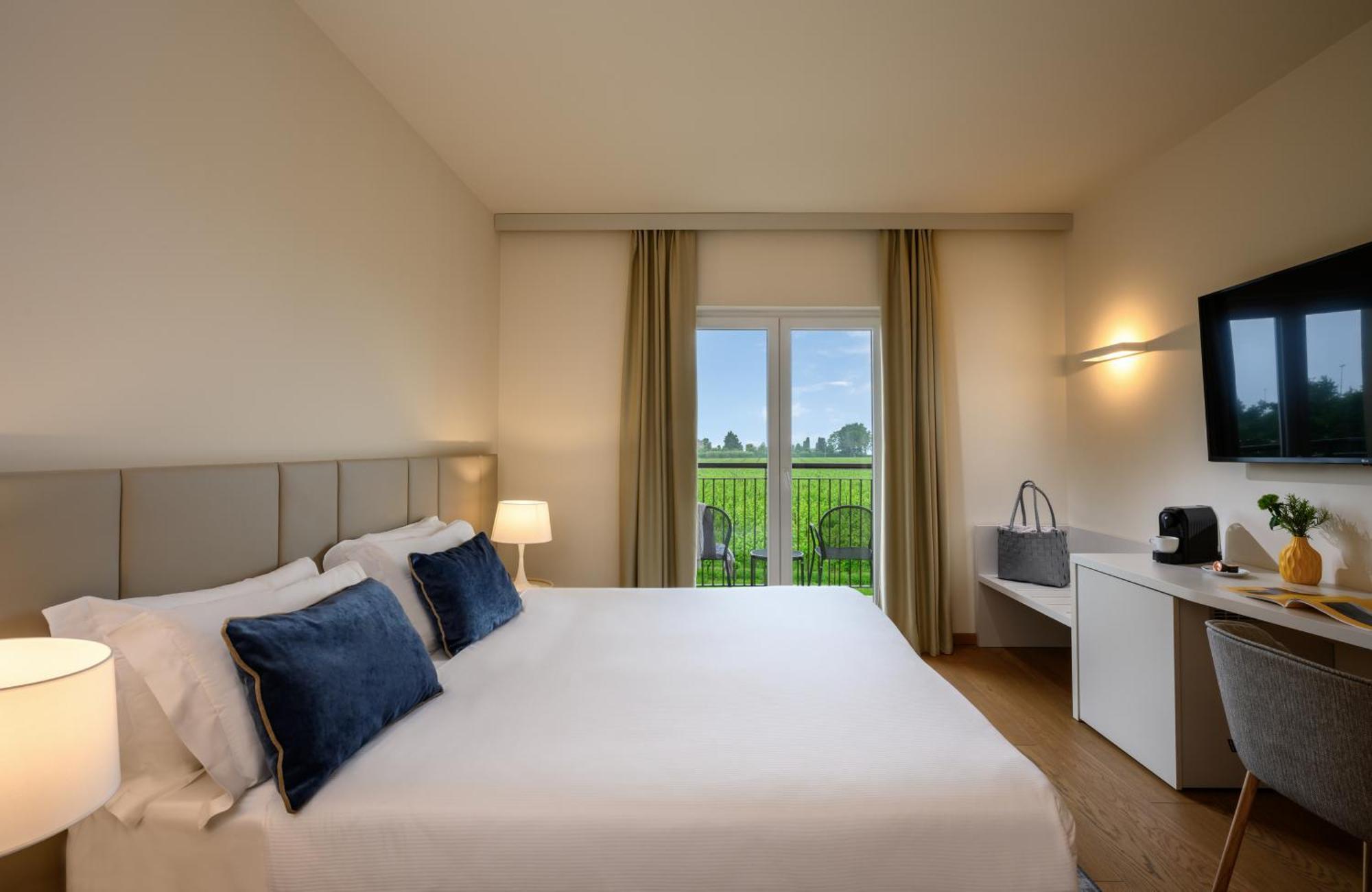 Leonardo Hotel Lago Di Garda - Wellness And Spa Λατζίζε Εξωτερικό φωτογραφία