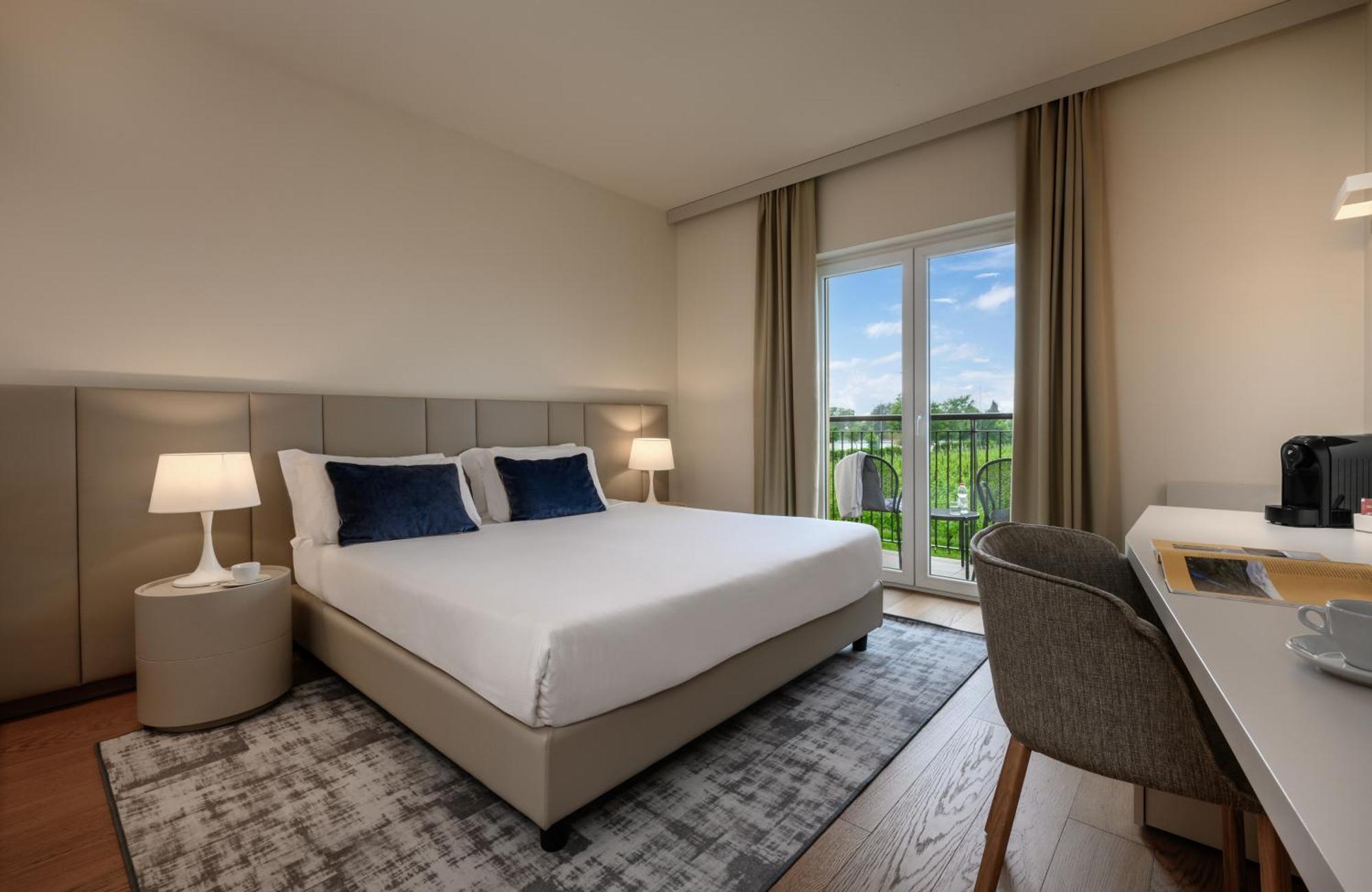 Leonardo Hotel Lago Di Garda - Wellness And Spa Λατζίζε Εξωτερικό φωτογραφία