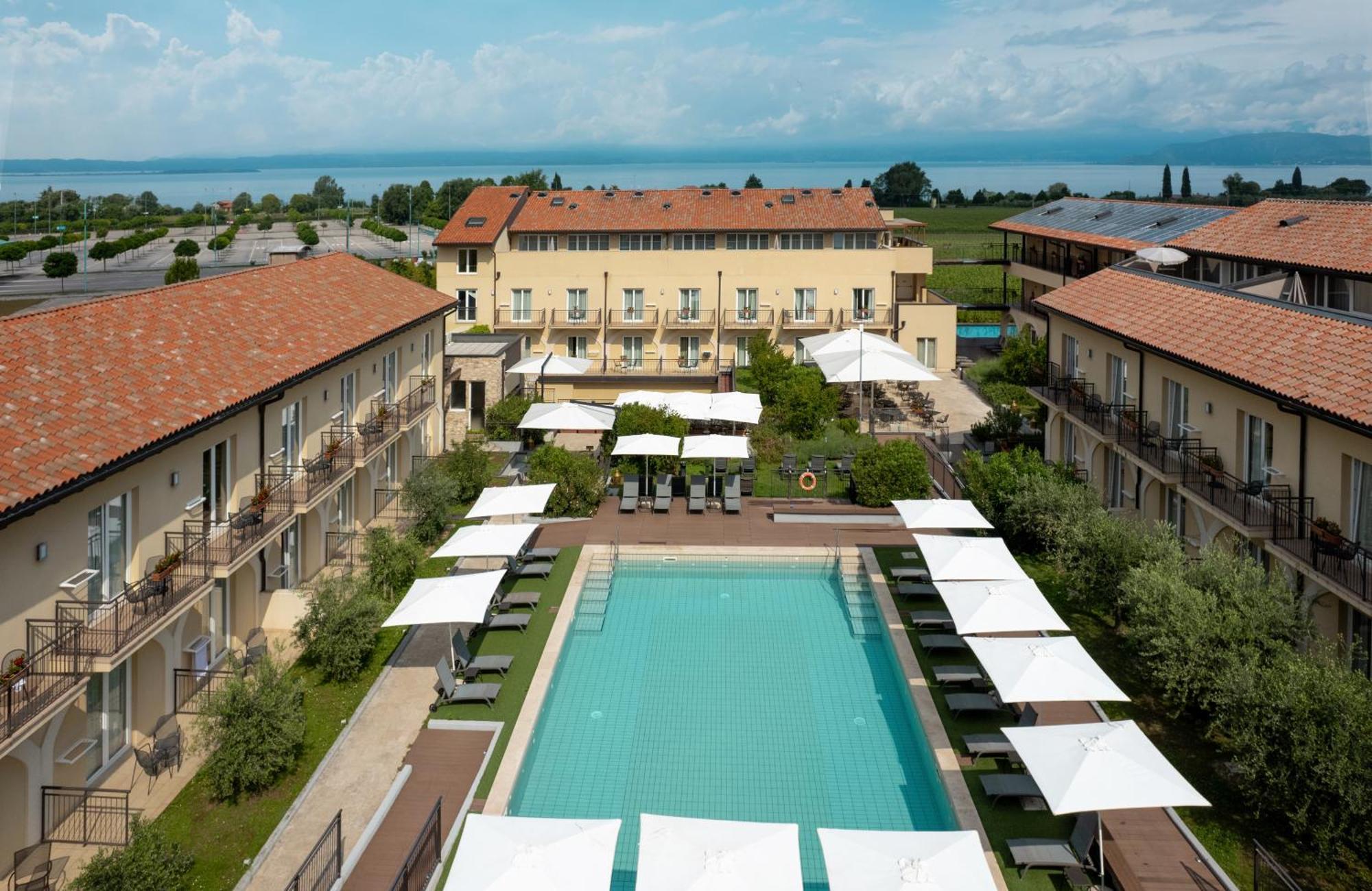 Leonardo Hotel Lago Di Garda - Wellness And Spa Λατζίζε Εξωτερικό φωτογραφία